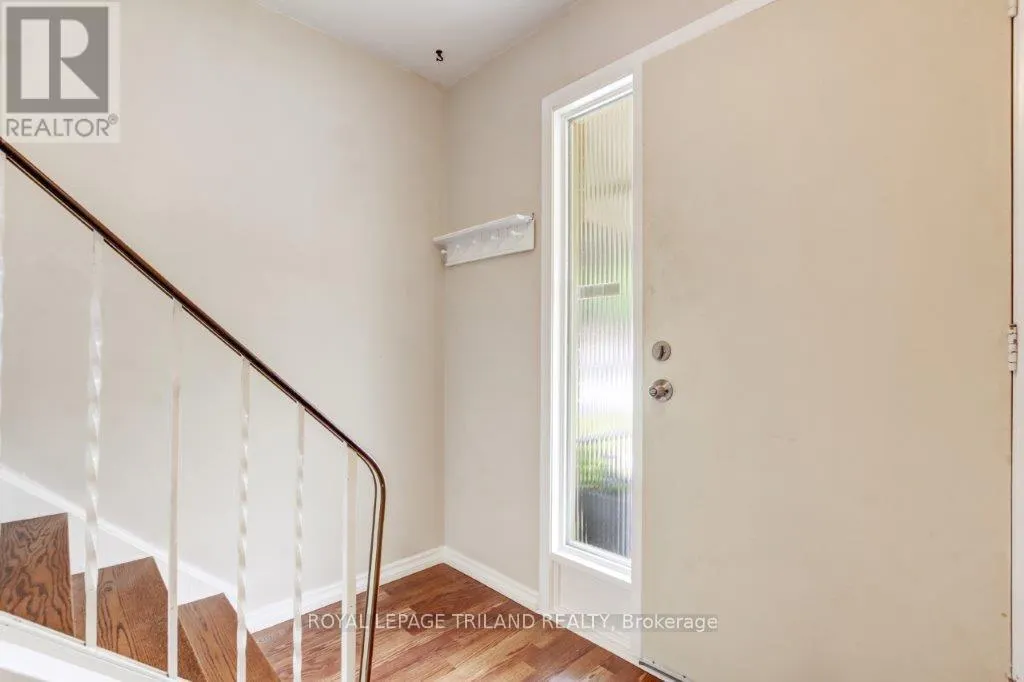 23 DYER STREET