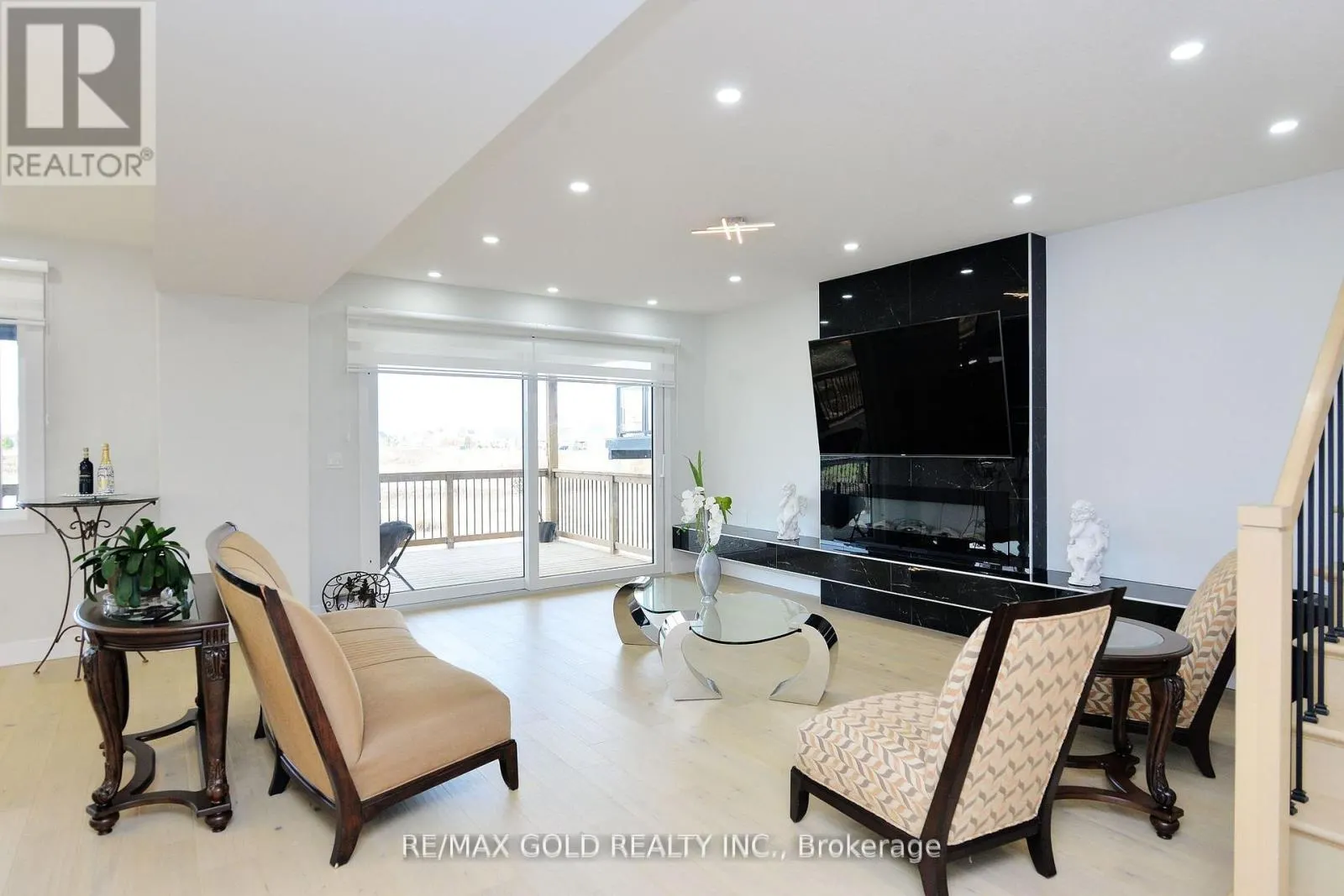 86 GRANDVILLE CIRCLE