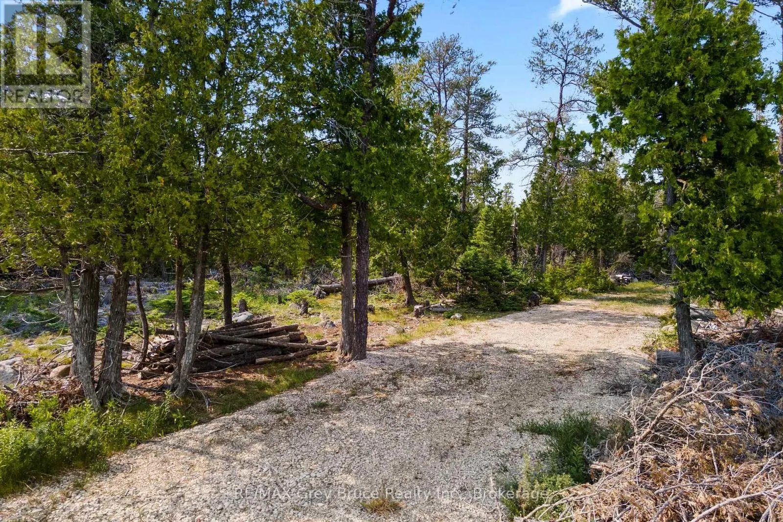850 DORCAS BAY ROAD