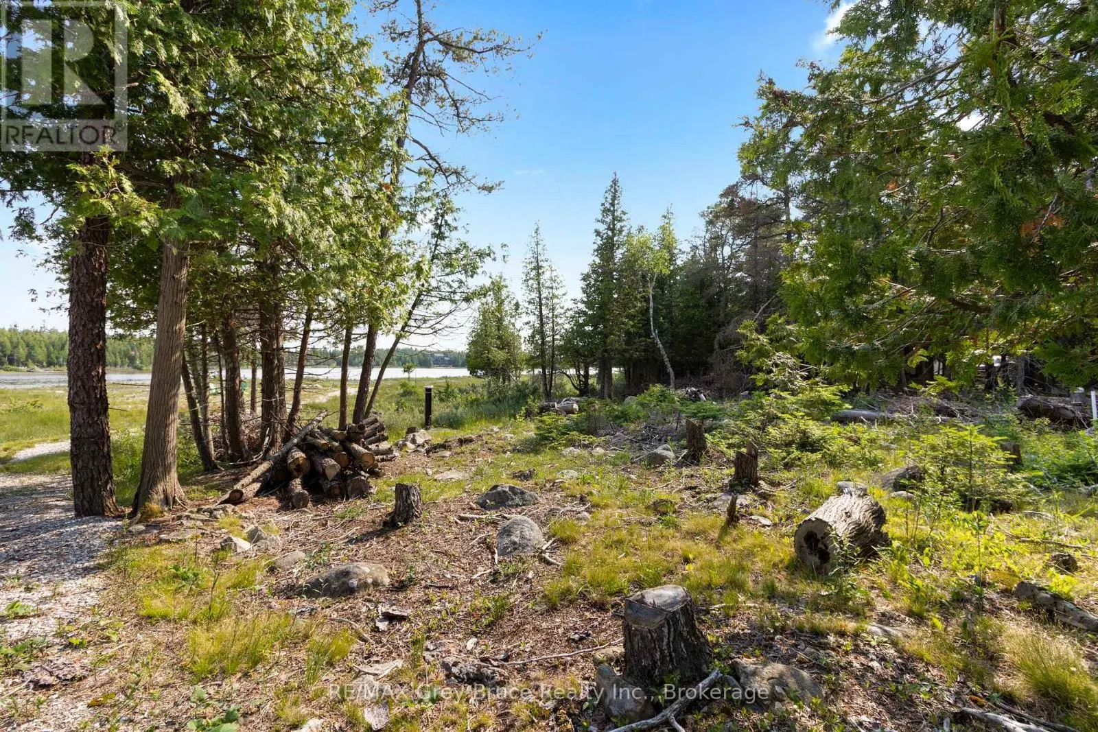 850 DORCAS BAY ROAD