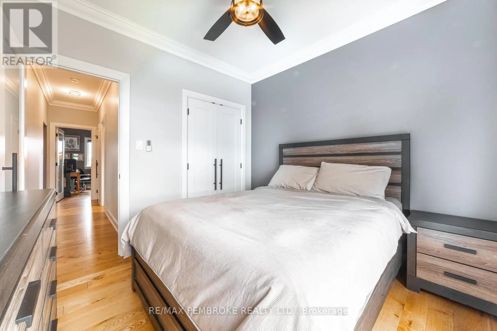 8 DREW STREET