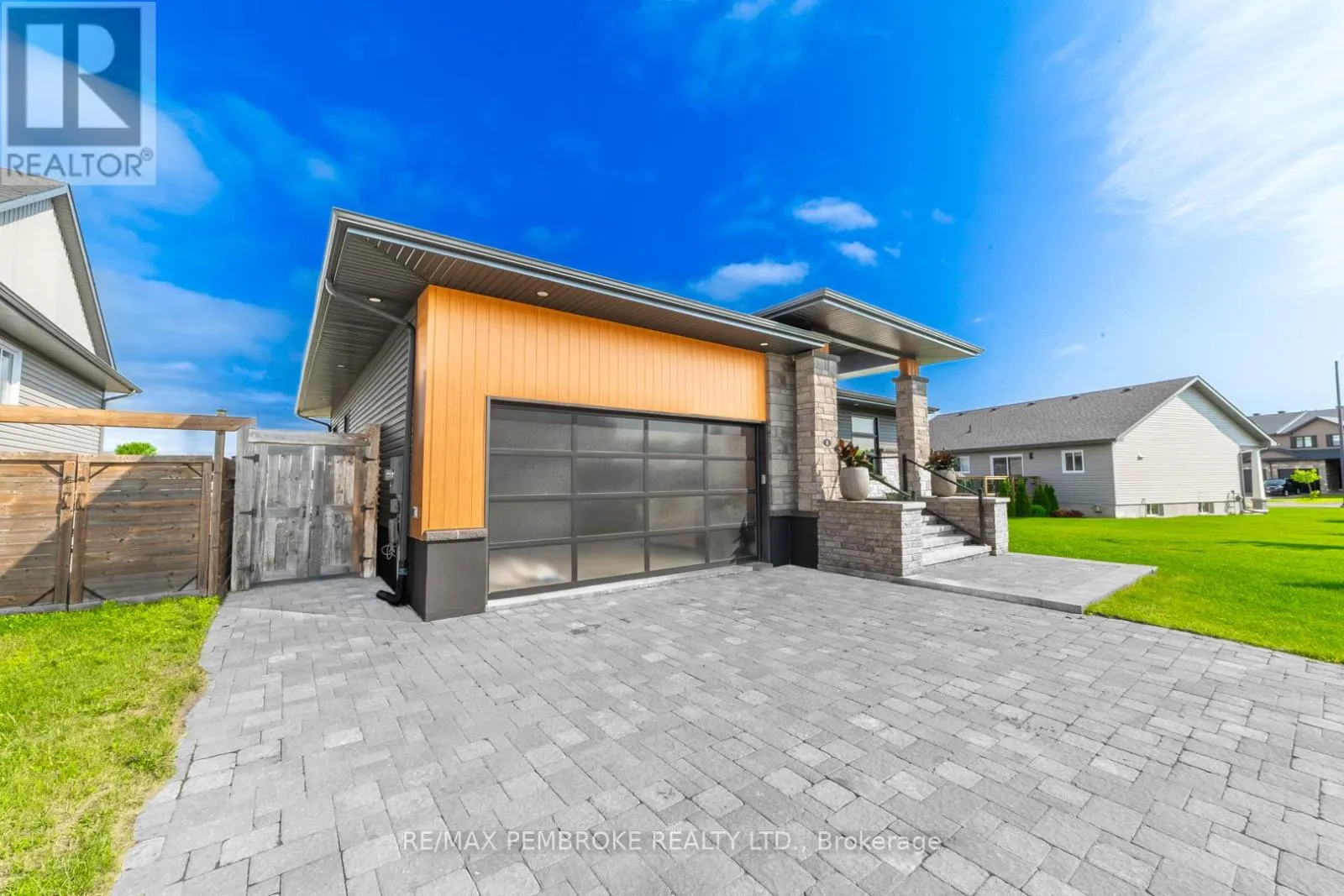 8 DREW STREET