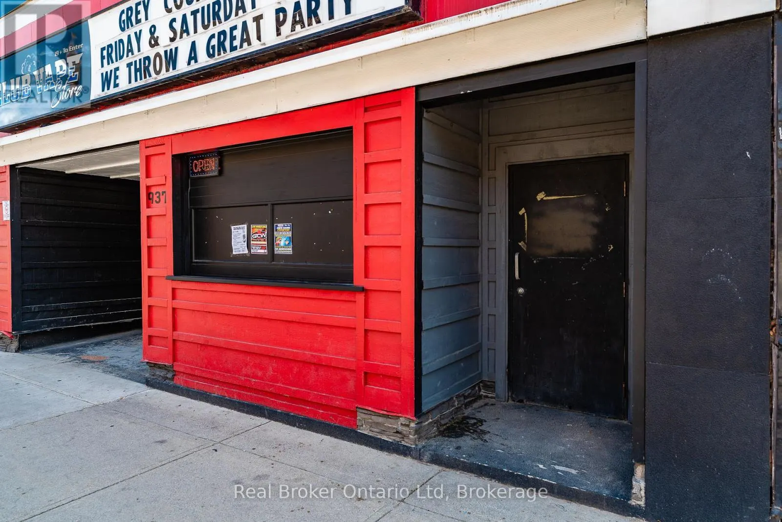 # 2 - 937 2ND AVENUE E, ## 2