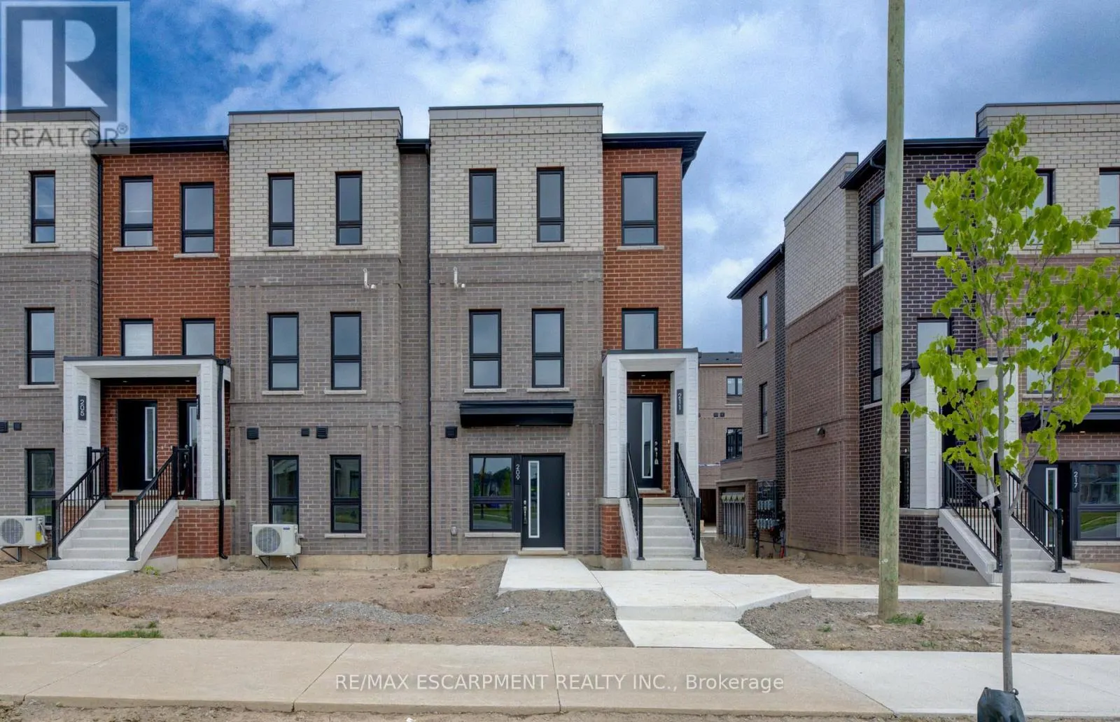 209 BURKE STREET