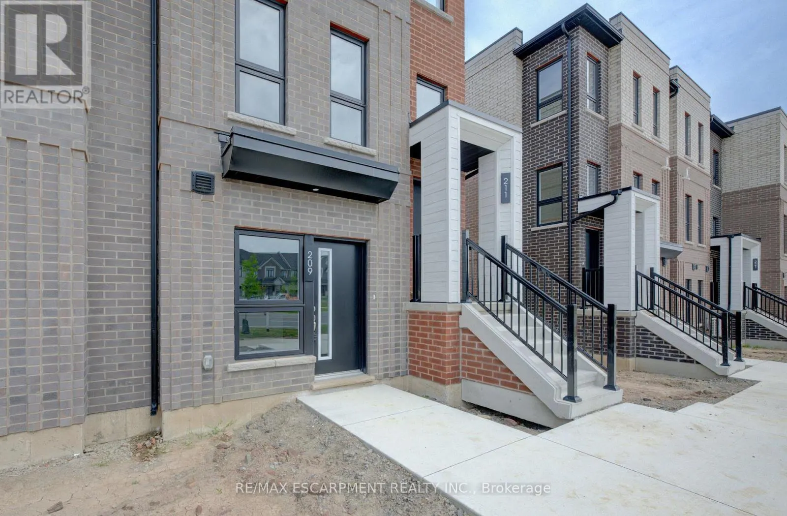209 BURKE STREET