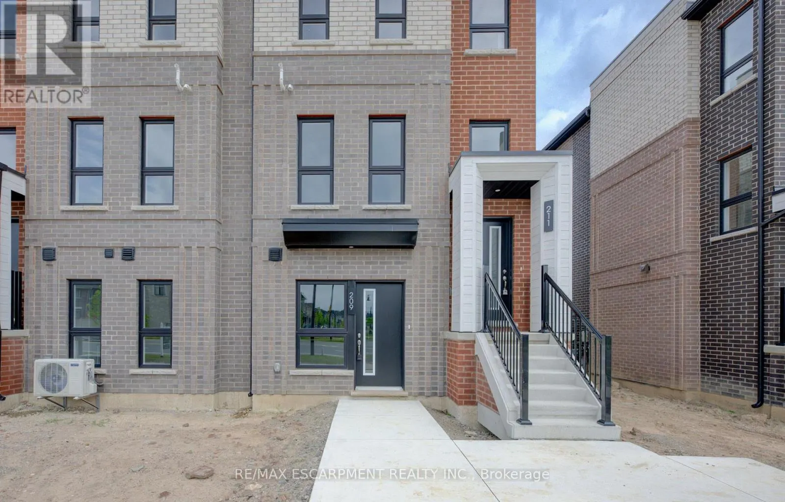 209 BURKE STREET
