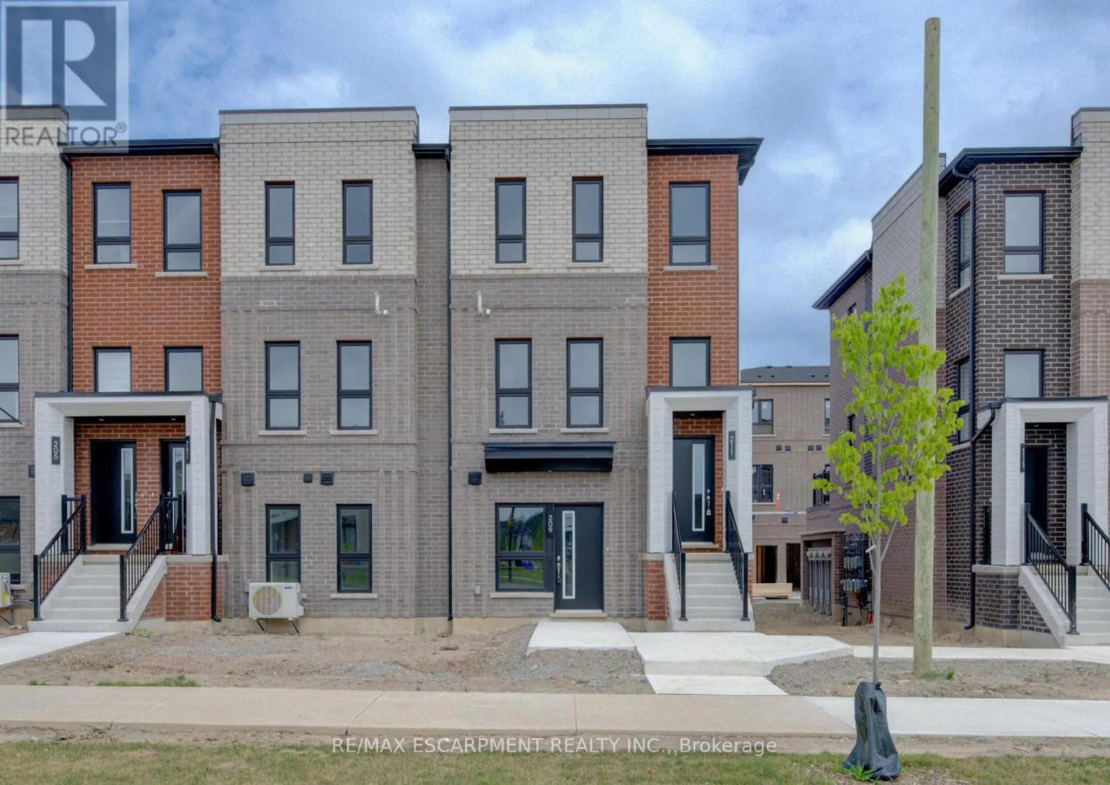 209 BURKE STREET