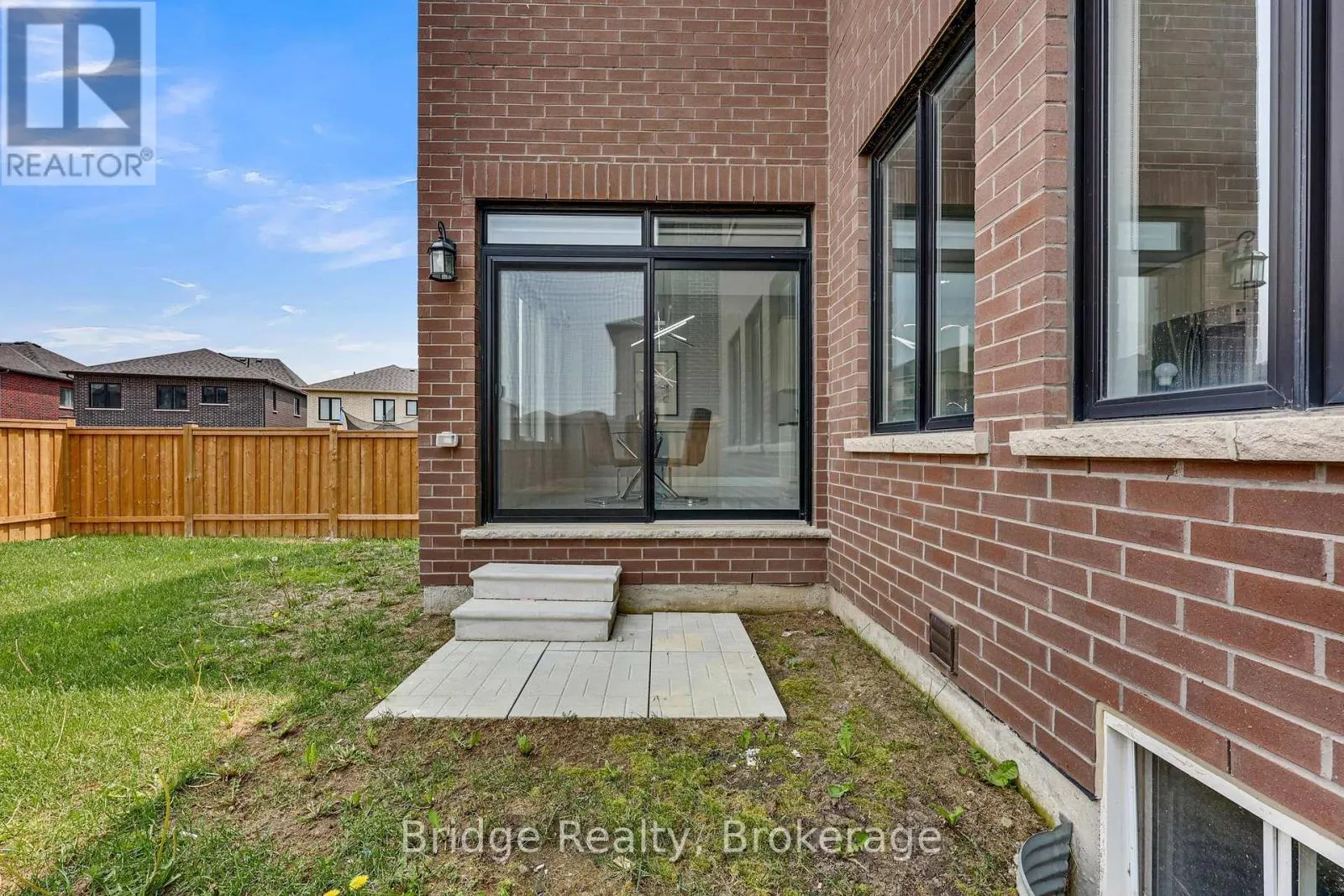 1343 UPPER THAMES DRIVE