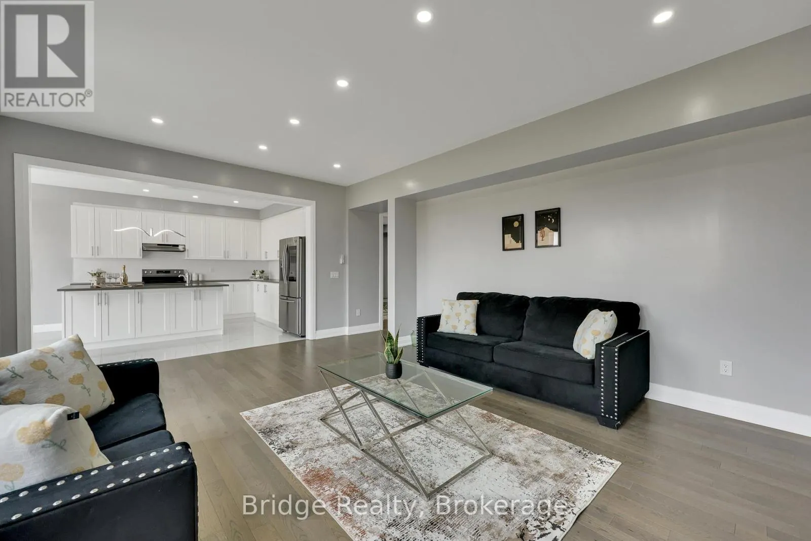 1343 UPPER THAMES DRIVE
