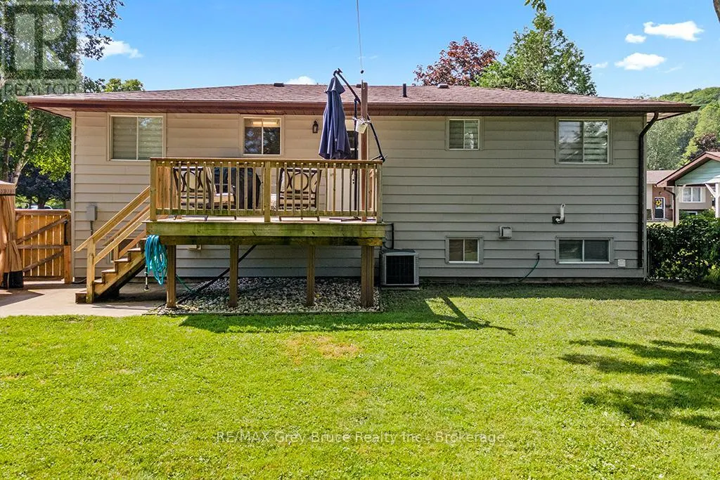 580 2ND  A STREET W