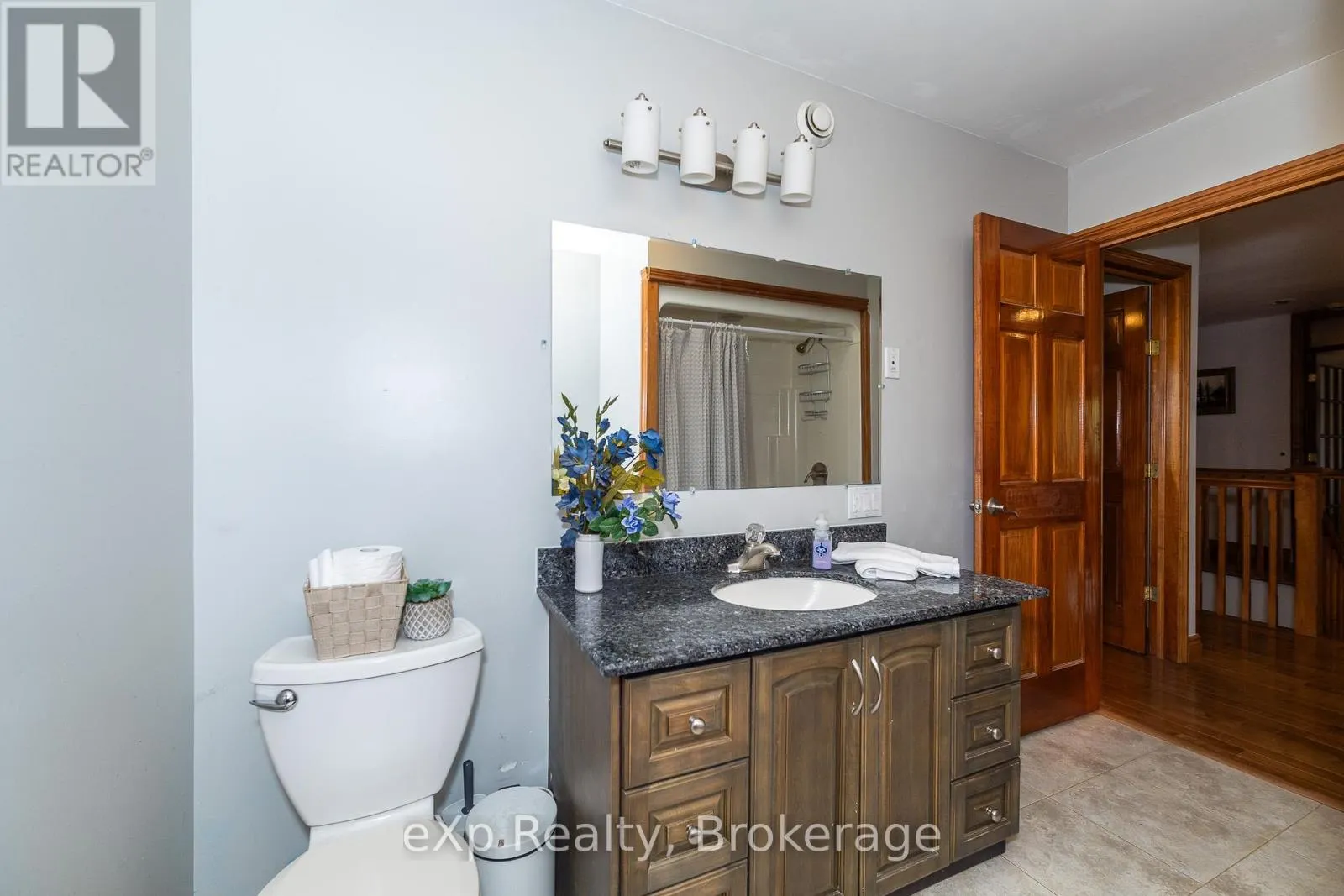 910 26TH STREET E