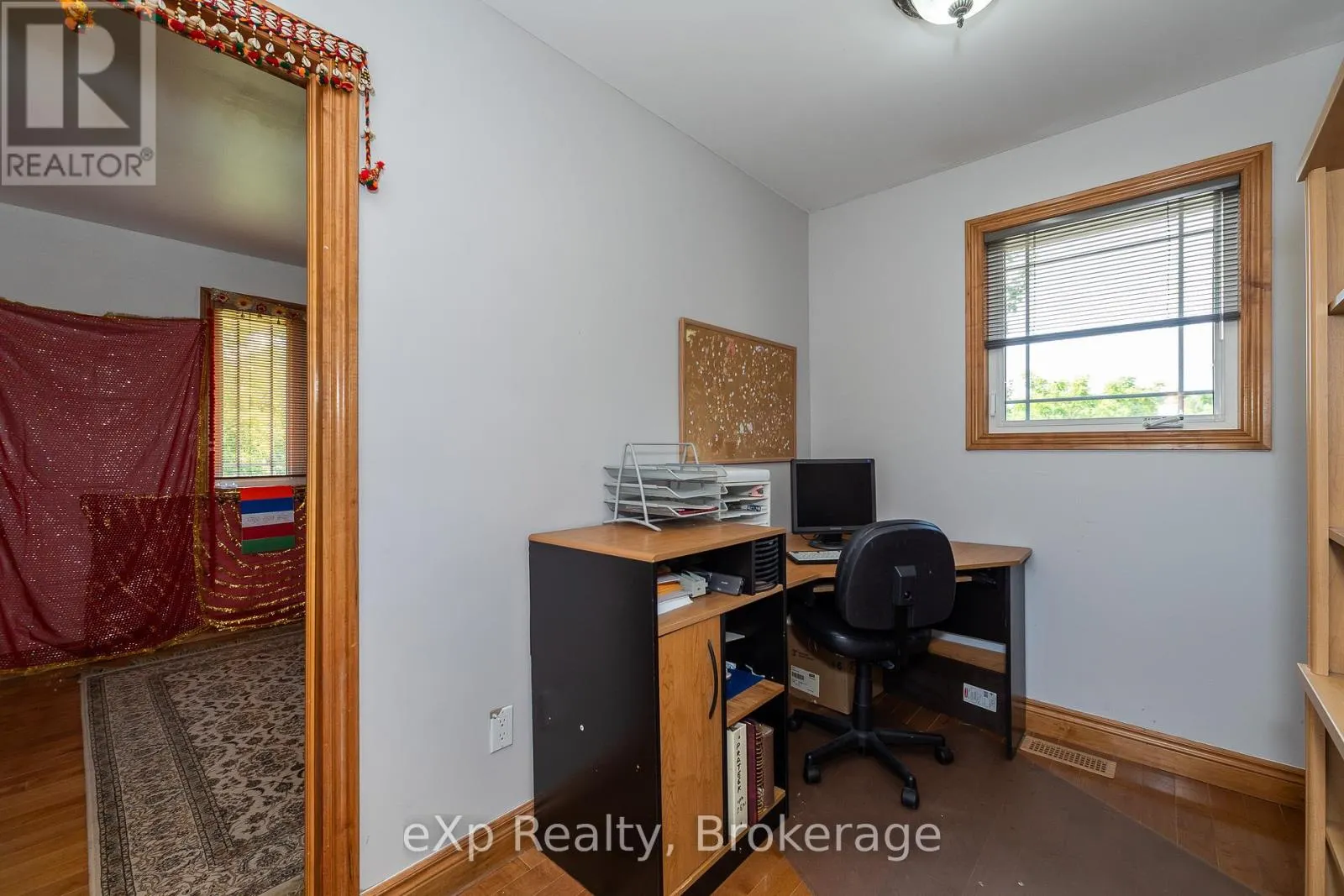 910 26TH STREET E