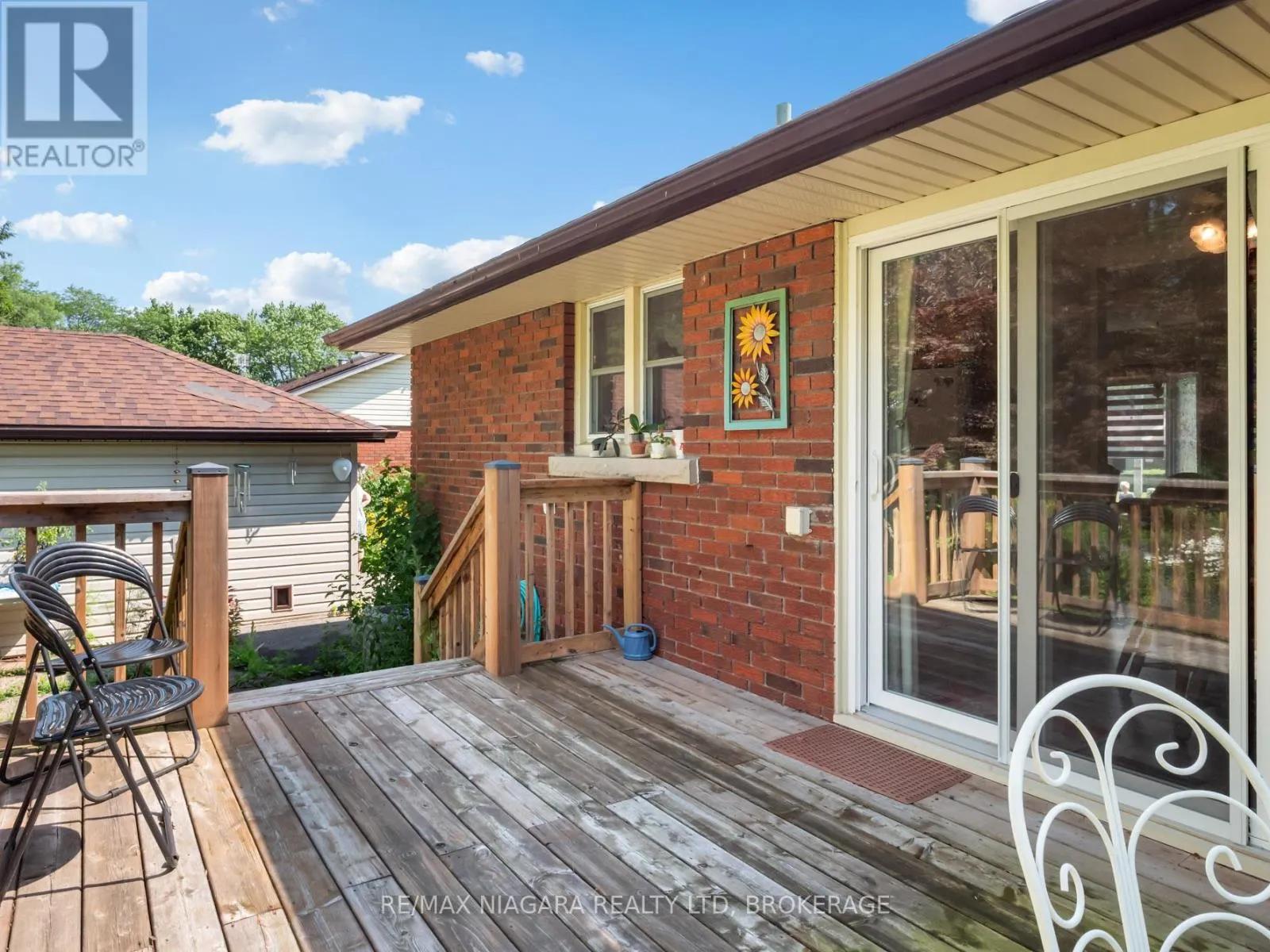 22 LORIMER STREET