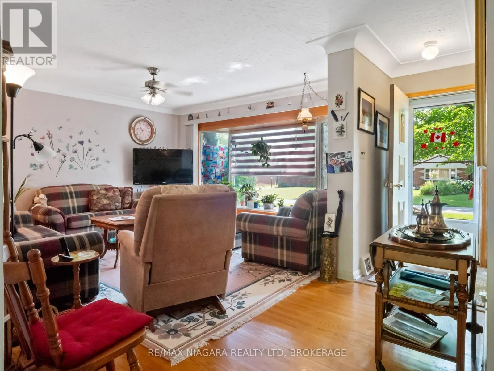22 LORIMER STREET