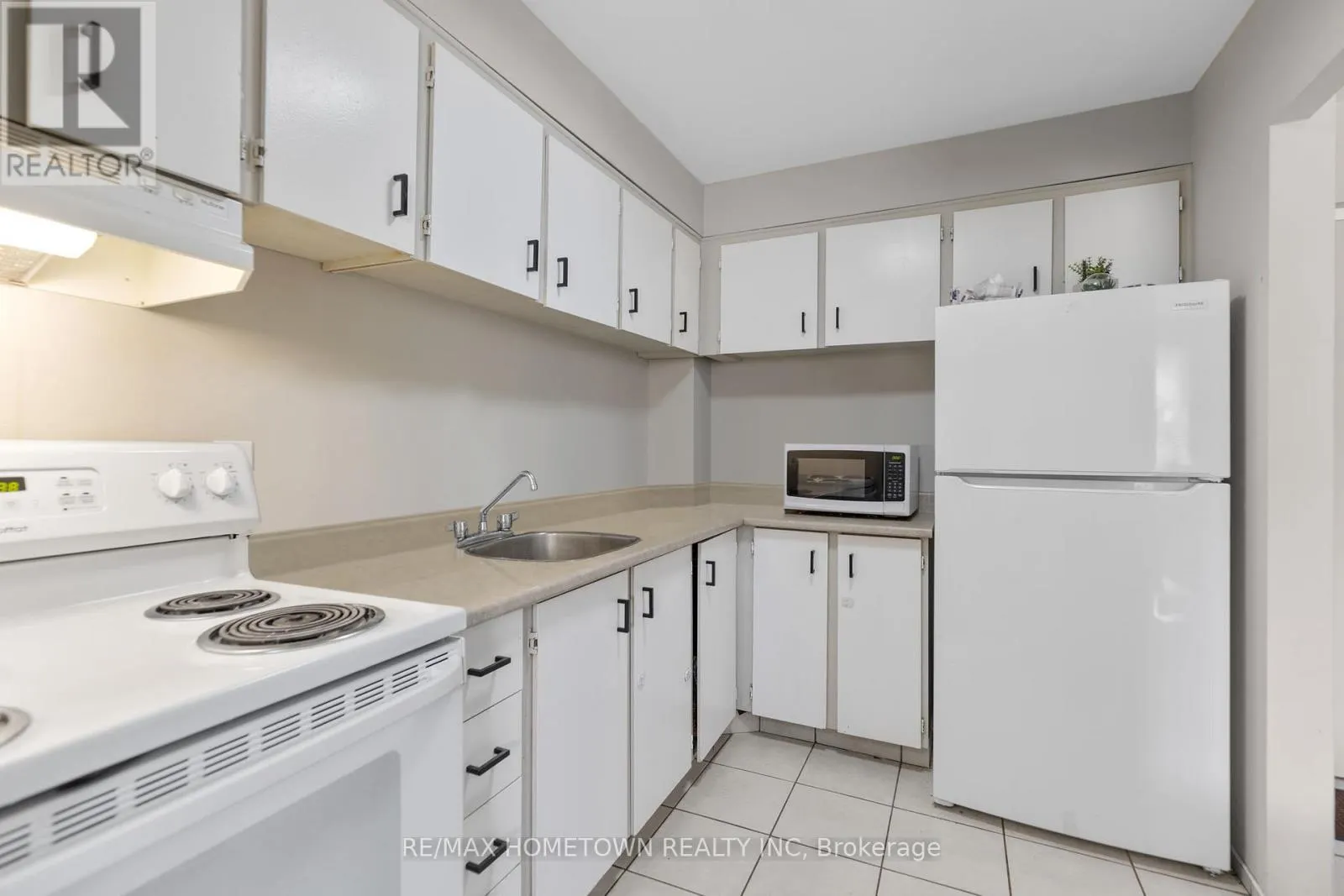 212 - 845 KYLE COURT