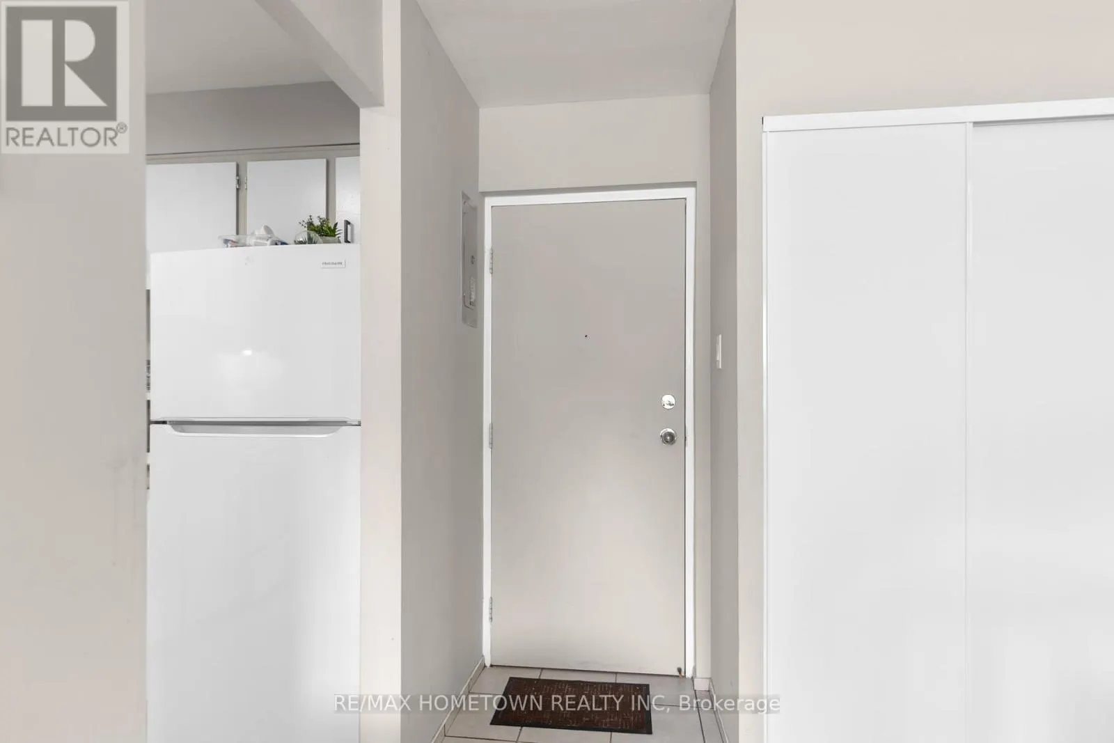 212 - 845 KYLE COURT