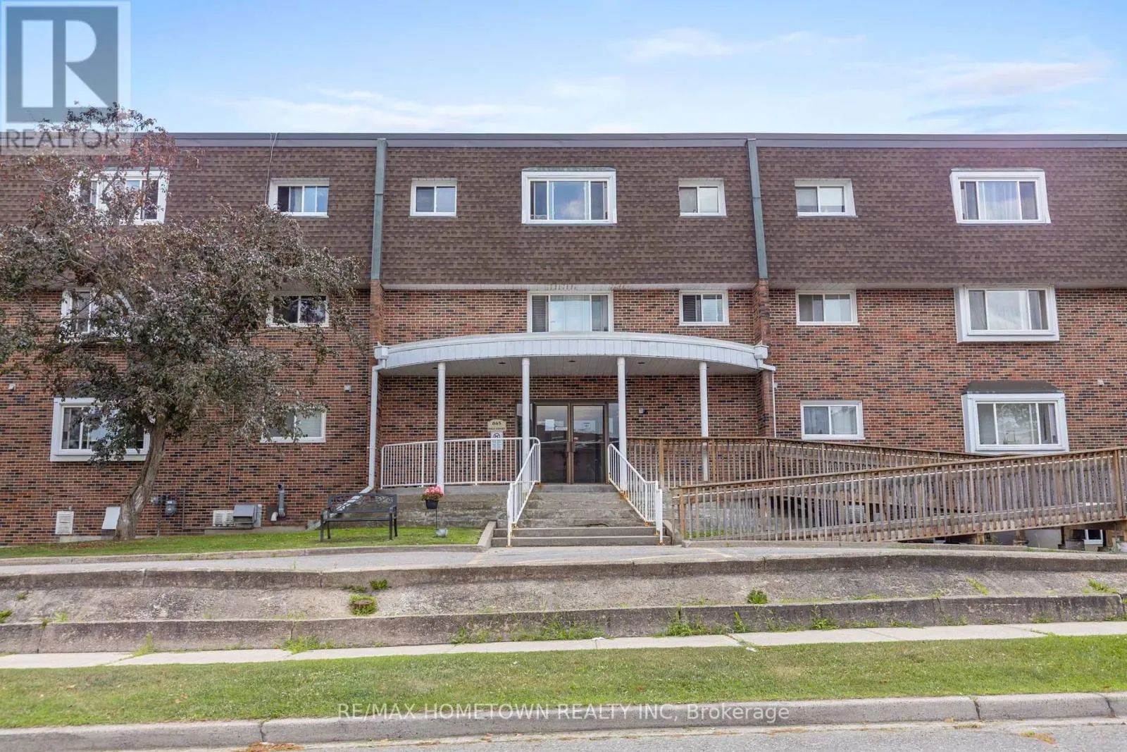 212 - 845 KYLE COURT