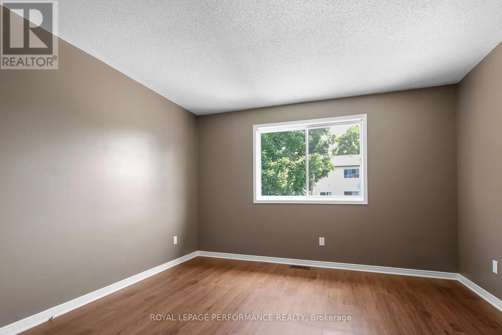 9 LIETTE COURT