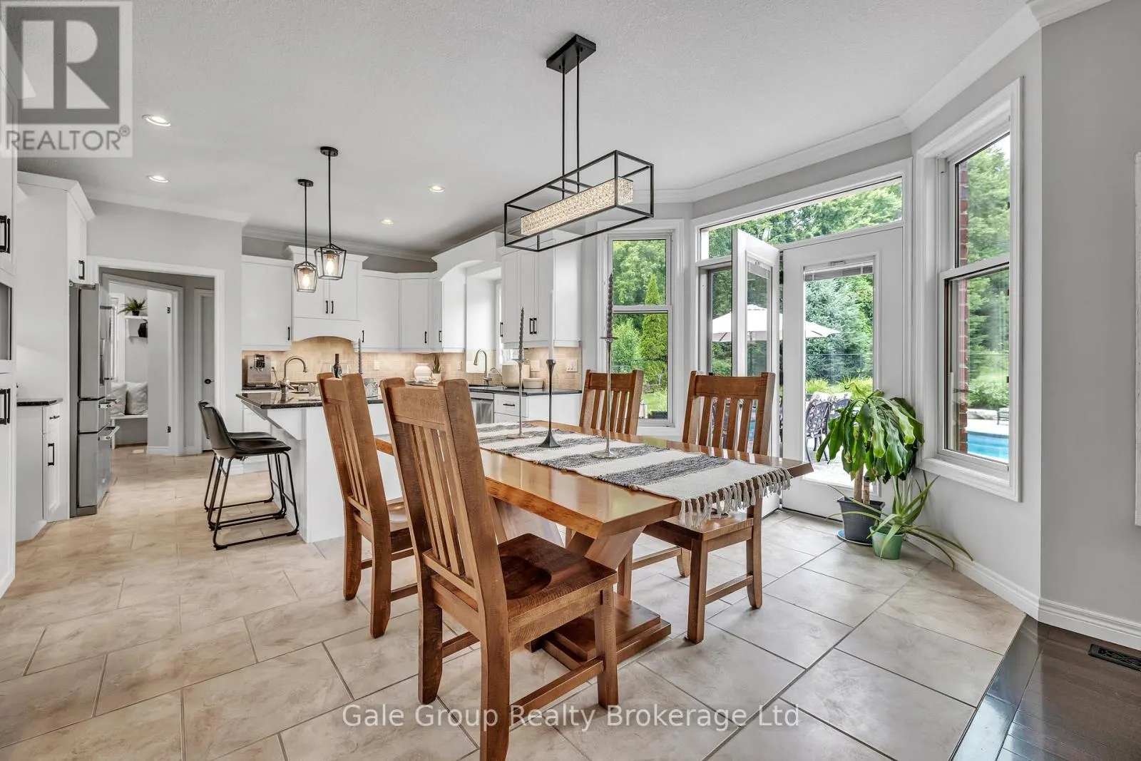 997 RIDGEWOOD DRIVE
