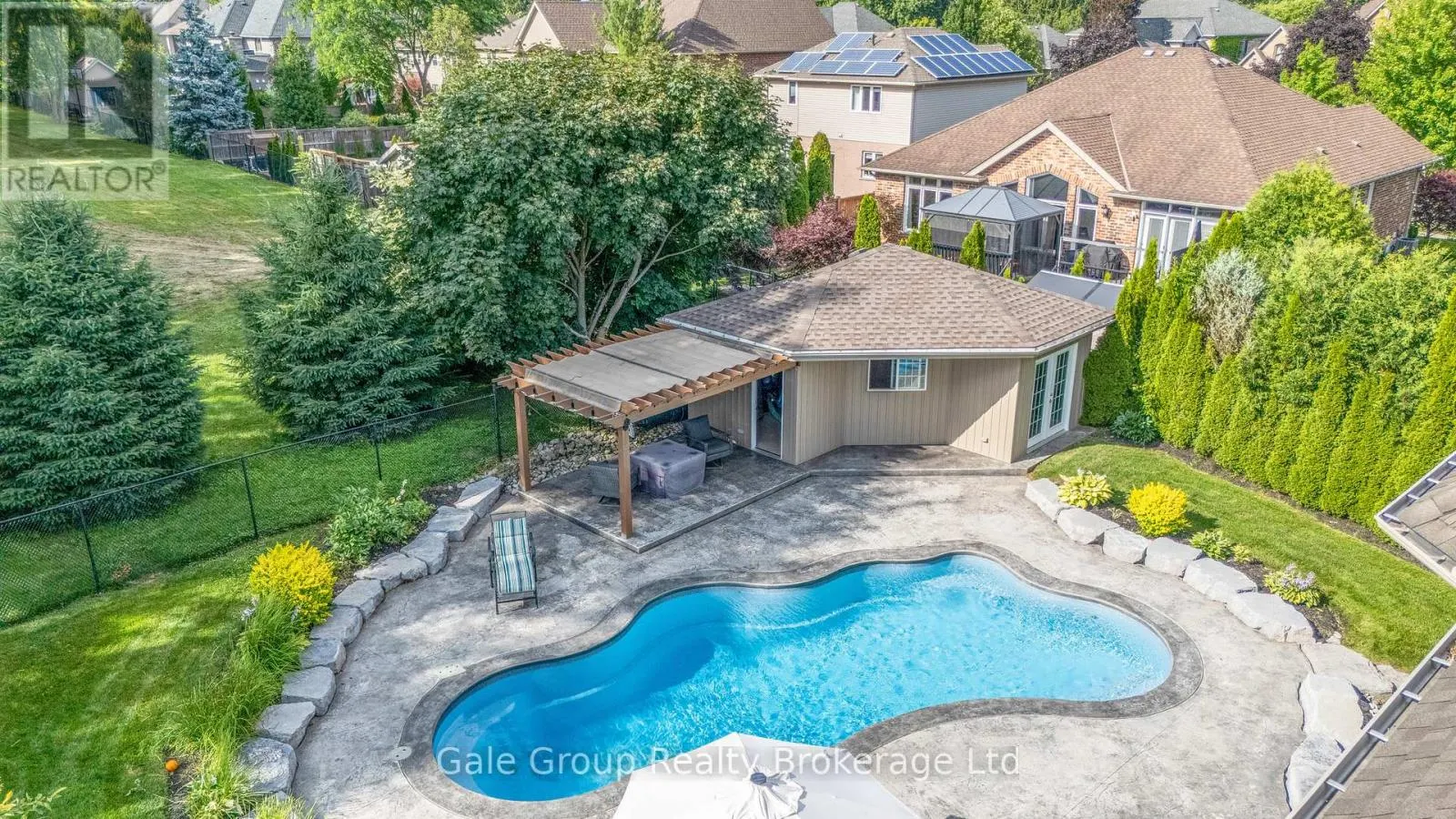 997 RIDGEWOOD DRIVE