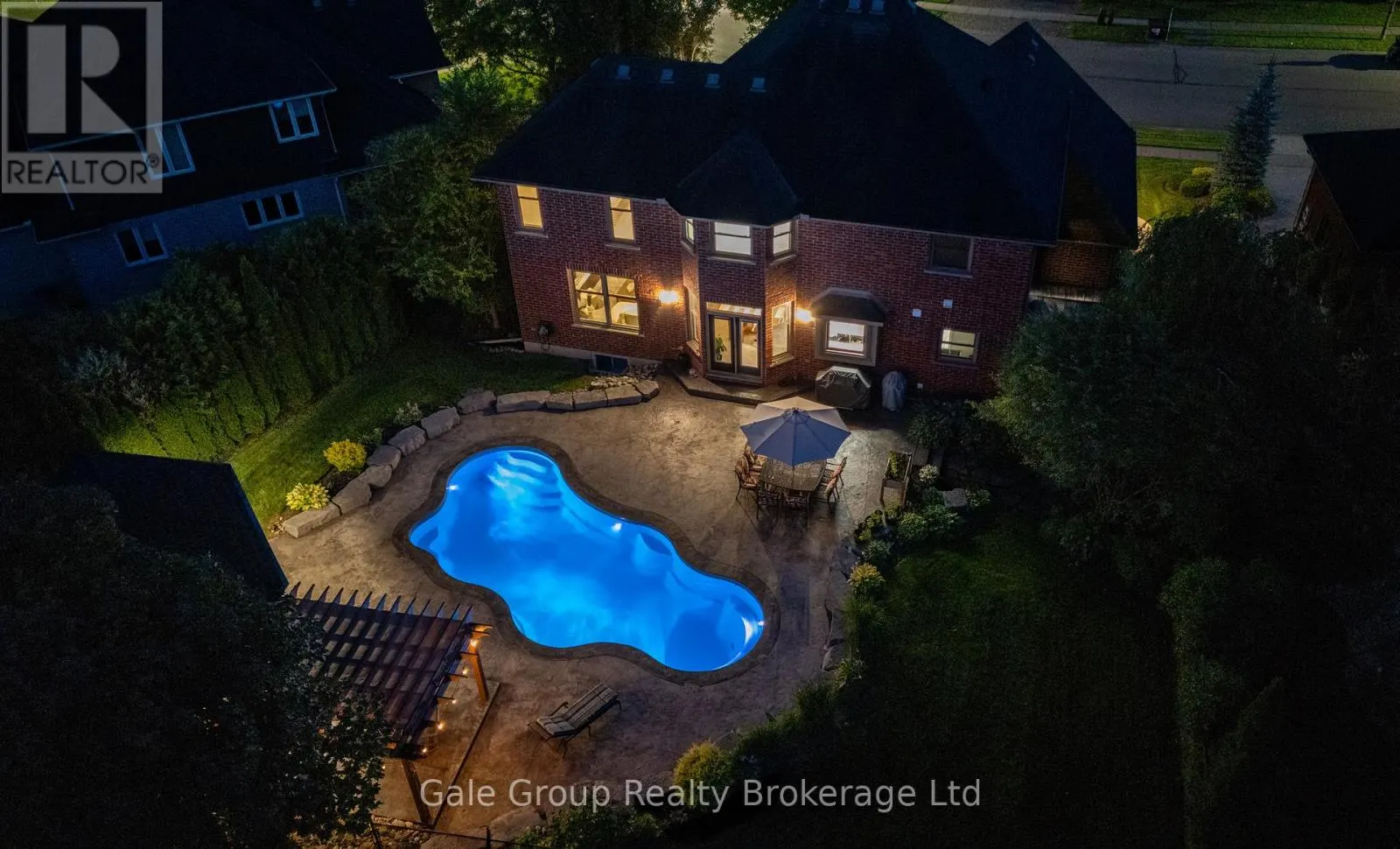 997 RIDGEWOOD DRIVE