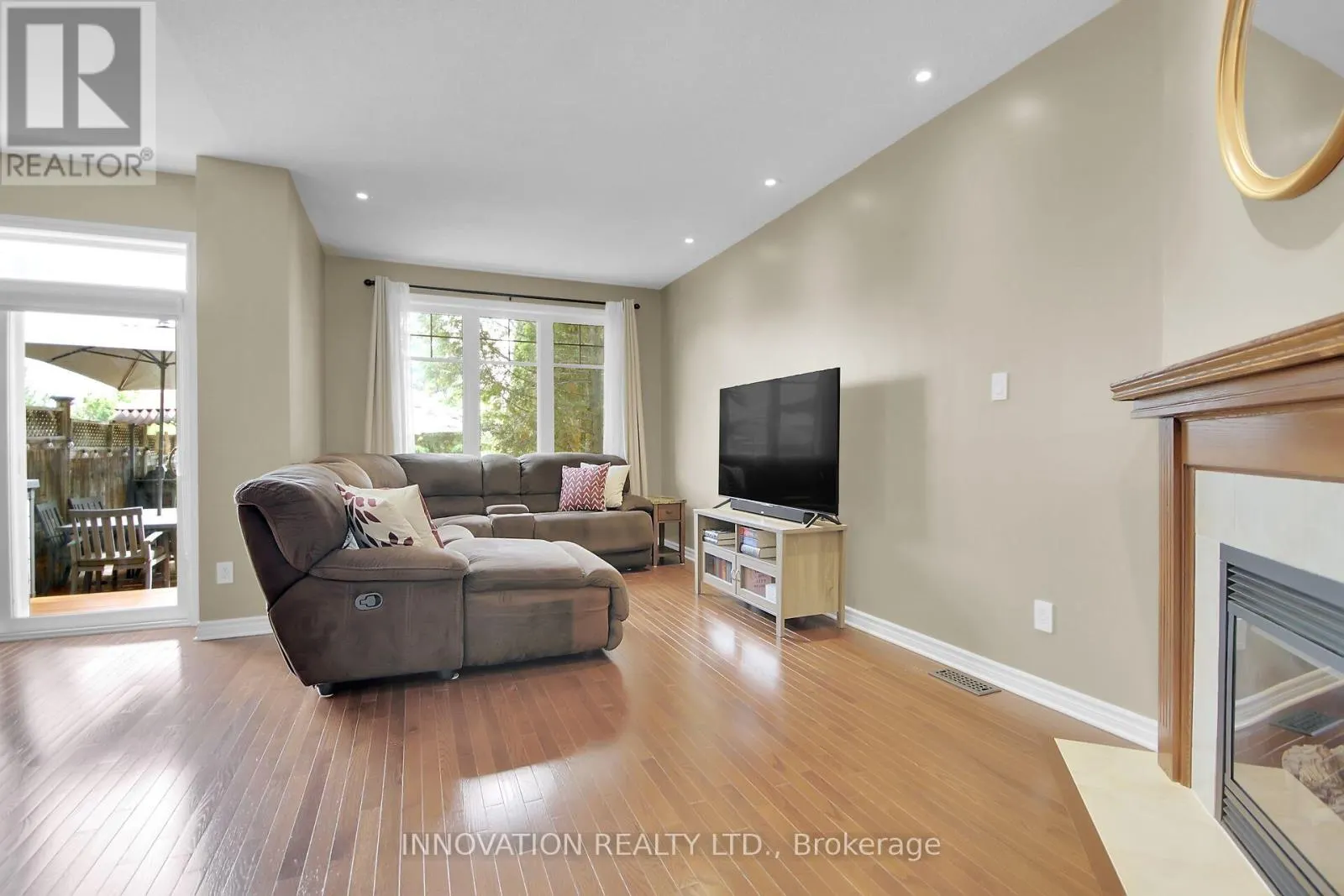 674 WHITE ALDER AVENUE