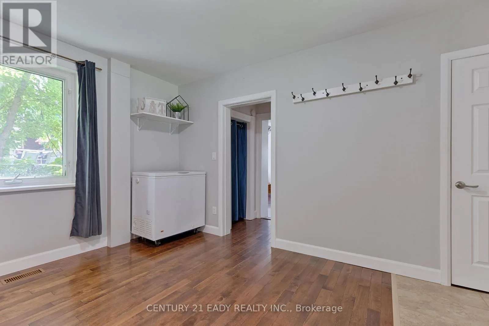 199 BONNECHERE STREET W