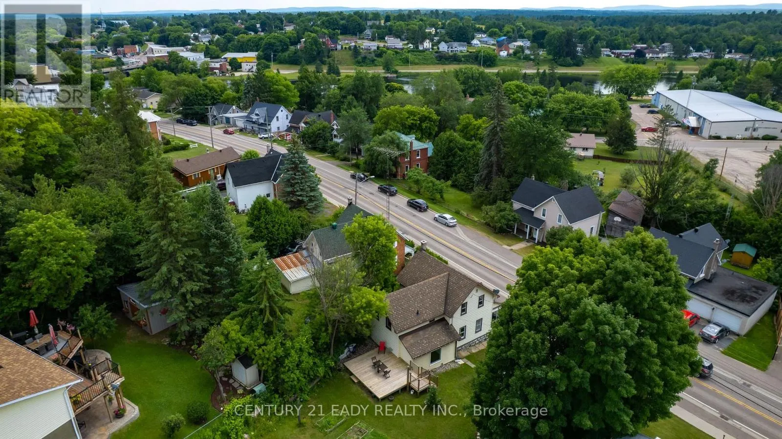 199 BONNECHERE STREET W