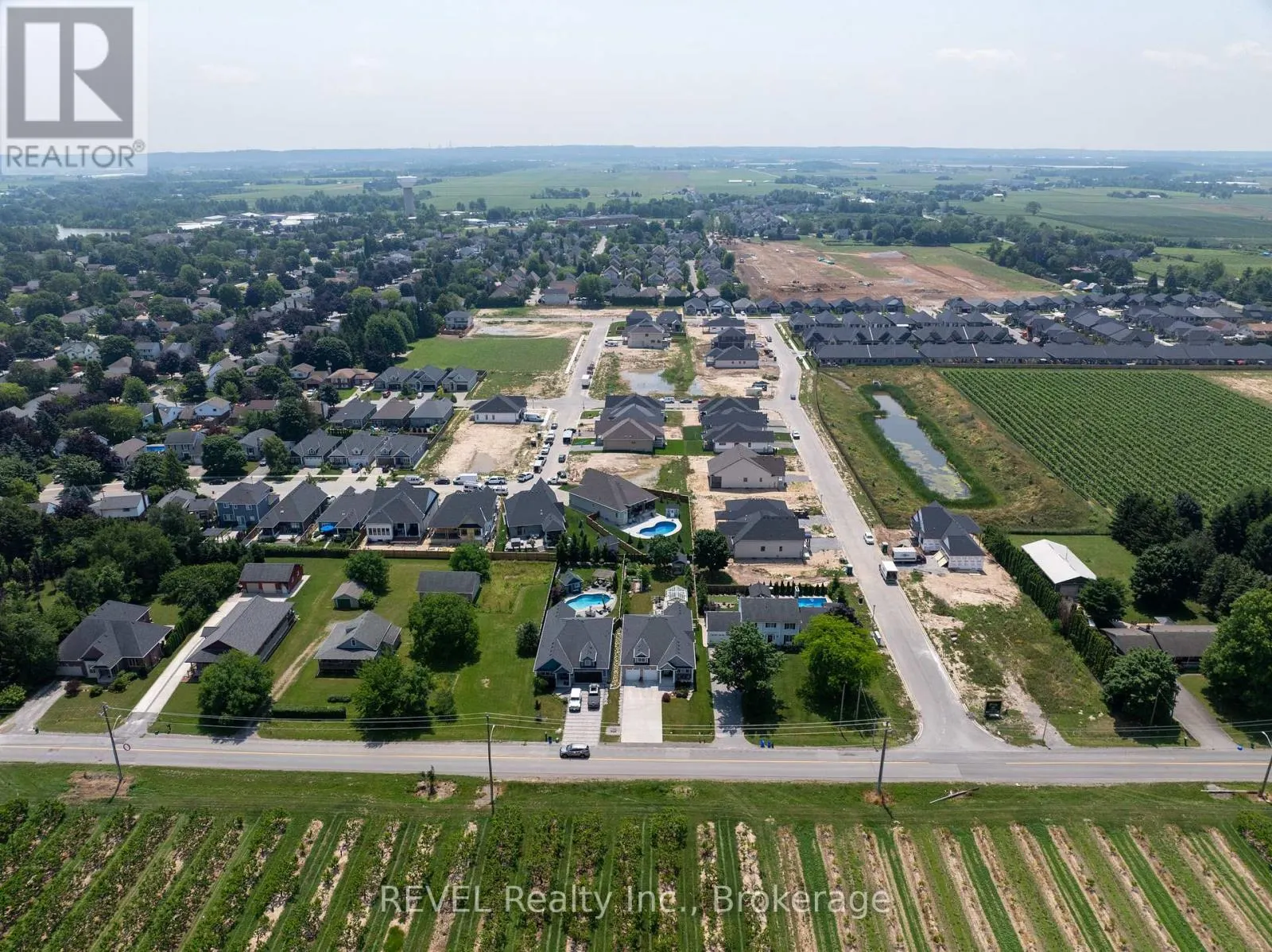 32 HARVEST DRIVE