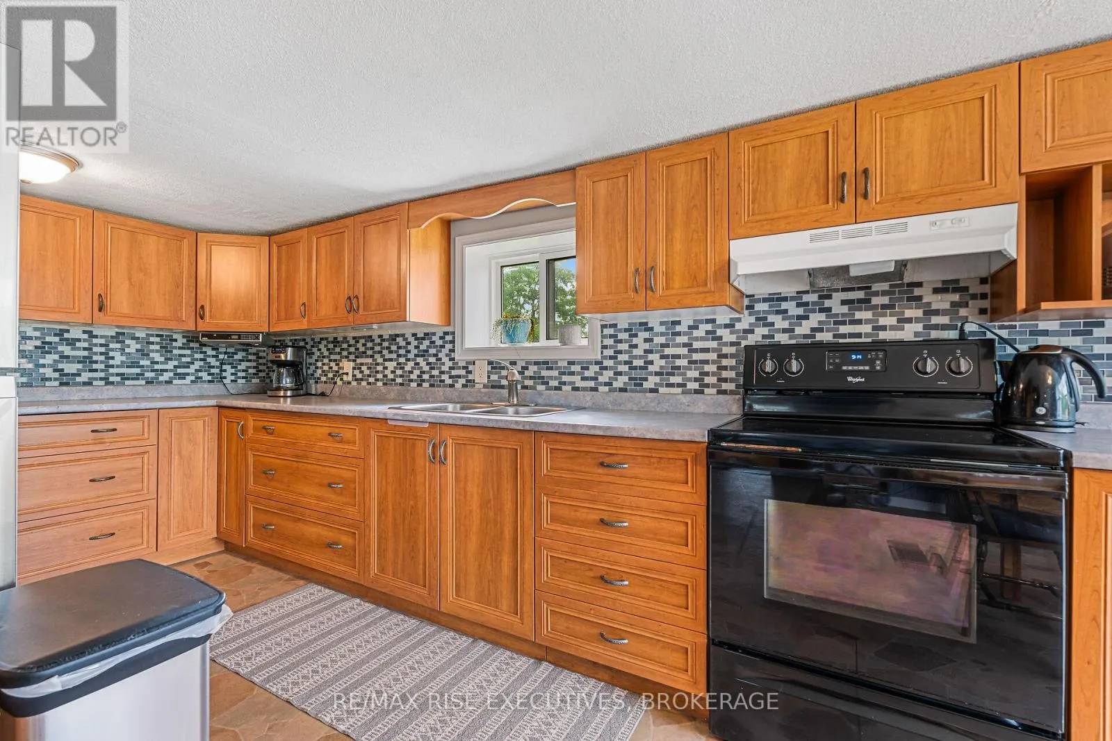 251 BRIAR HILL ROAD