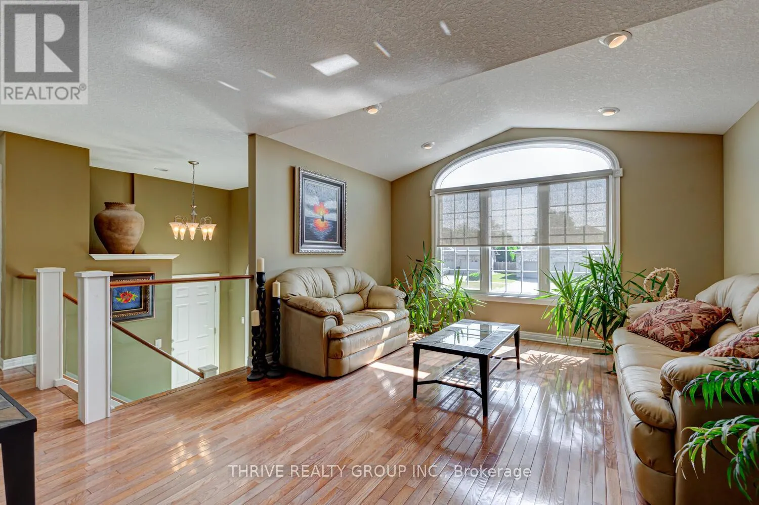 544 DARCY DRIVE
