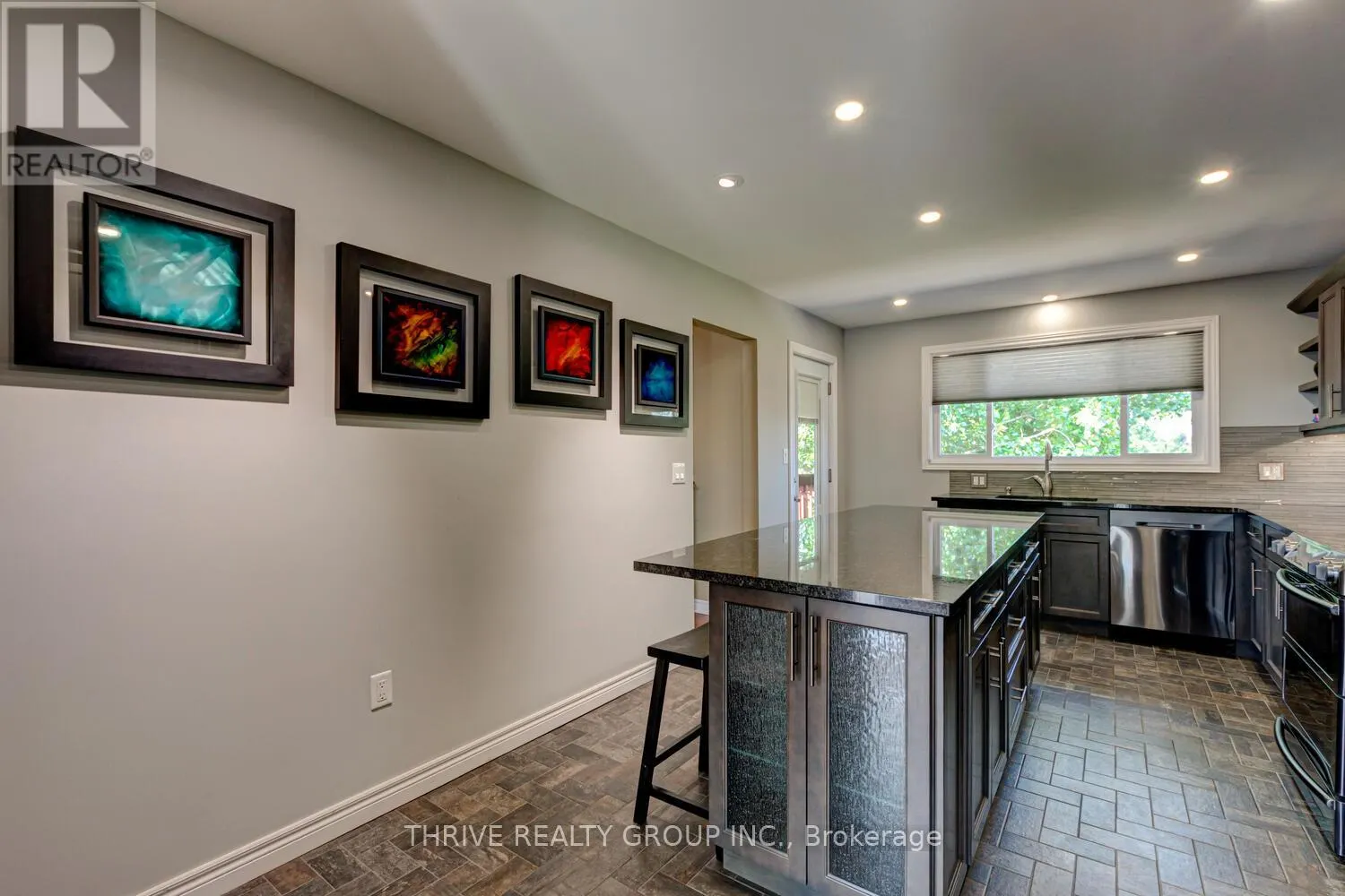 544 DARCY DRIVE