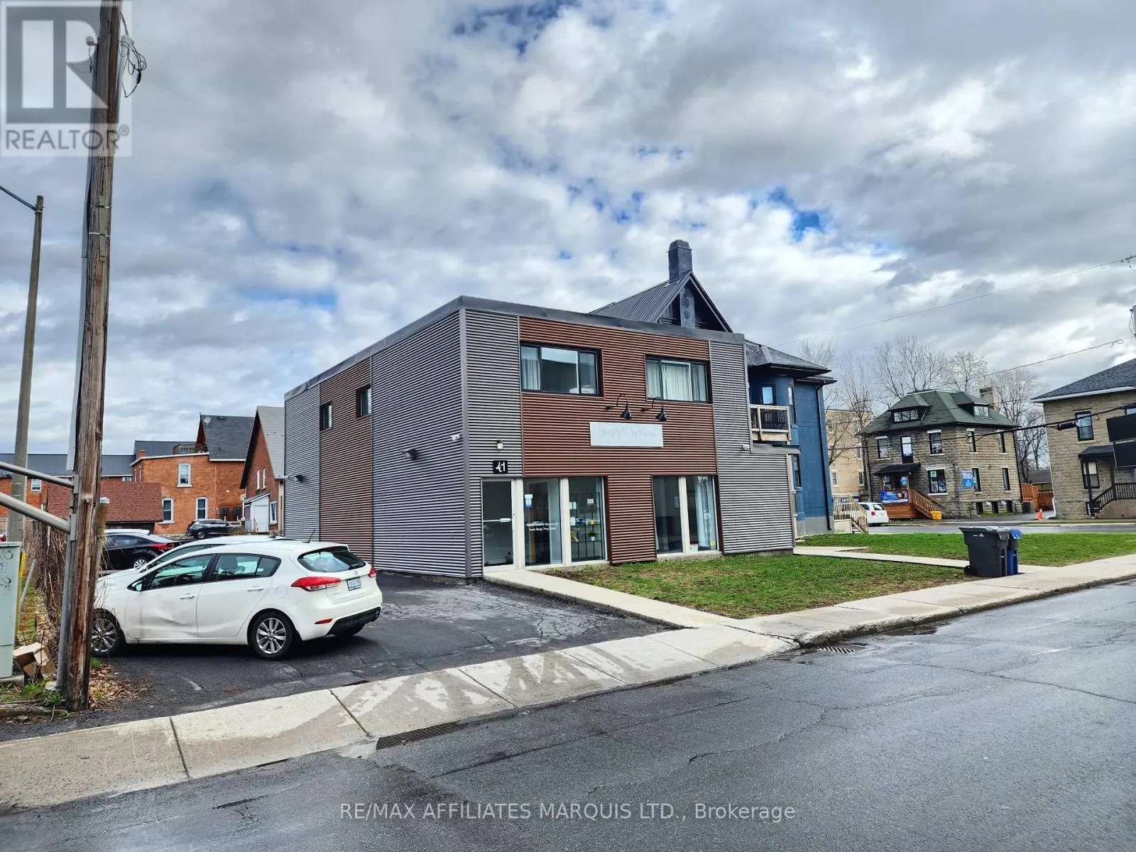 41 FIRST STREET E
