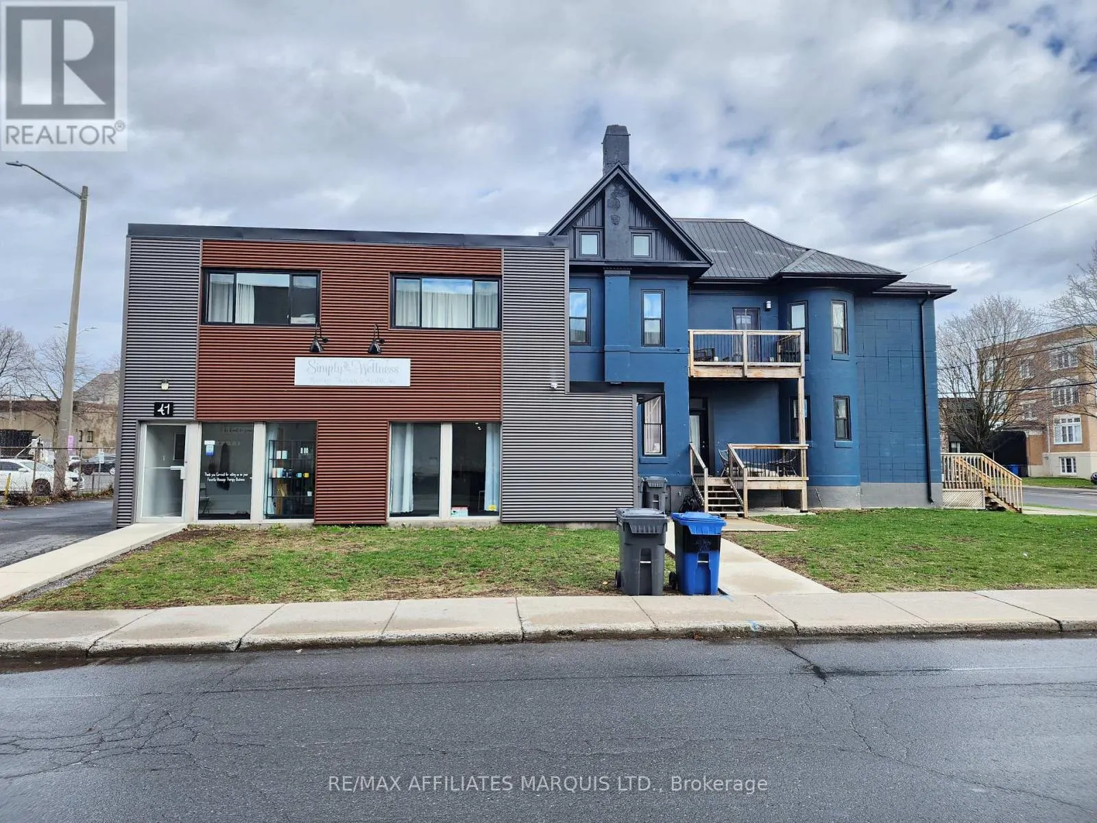 41 FIRST STREET E