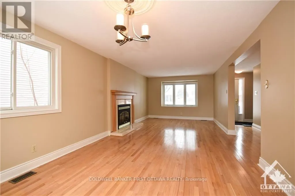 1883 DES PRAIRIES AVENUE