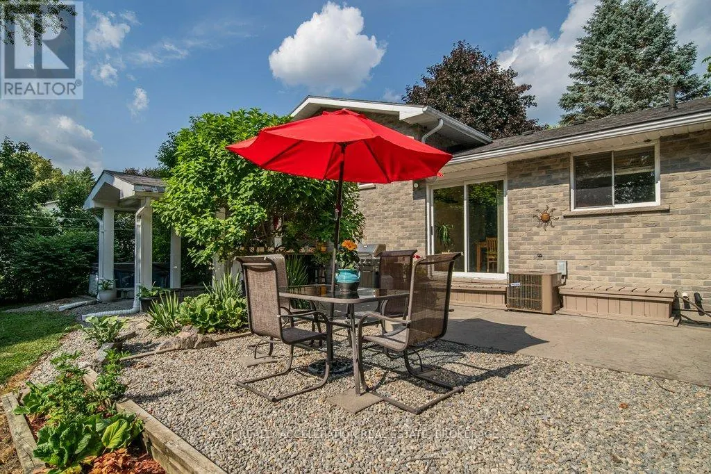 35 RIVERVIEW DRIVE