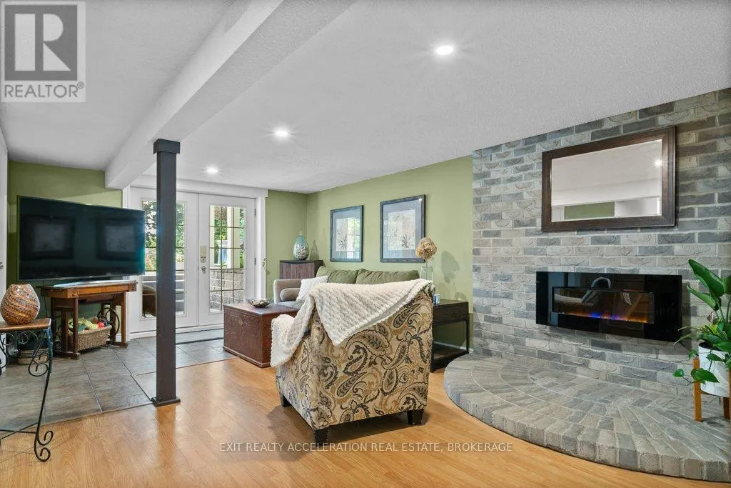 35 RIVERVIEW DRIVE