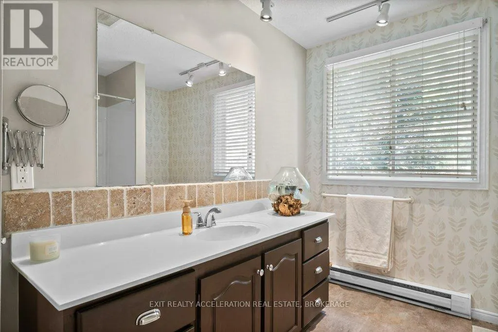 35 RIVERVIEW DRIVE