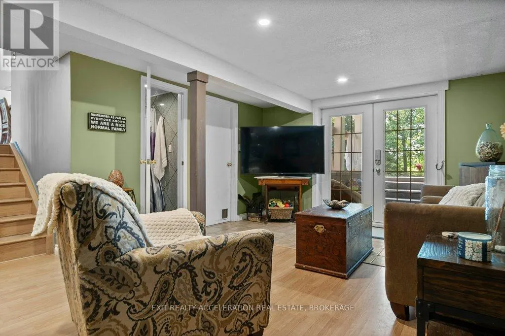 35 RIVERVIEW DRIVE