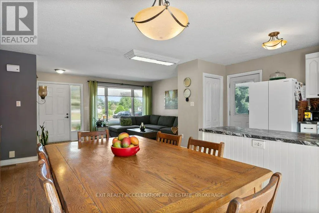 35 RIVERVIEW DRIVE