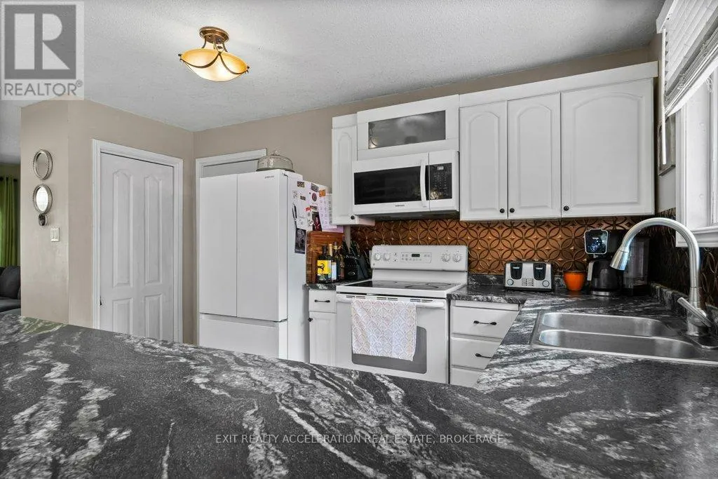 35 RIVERVIEW DRIVE