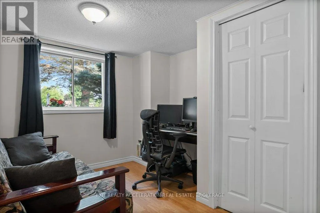 35 RIVERVIEW DRIVE