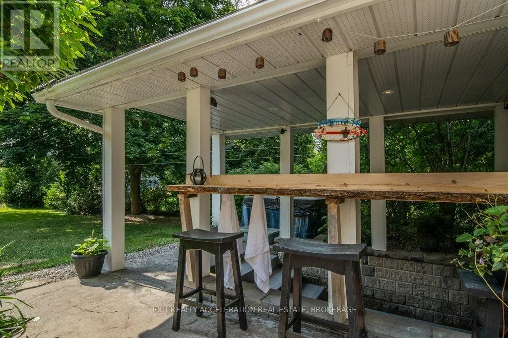 35 RIVERVIEW DRIVE