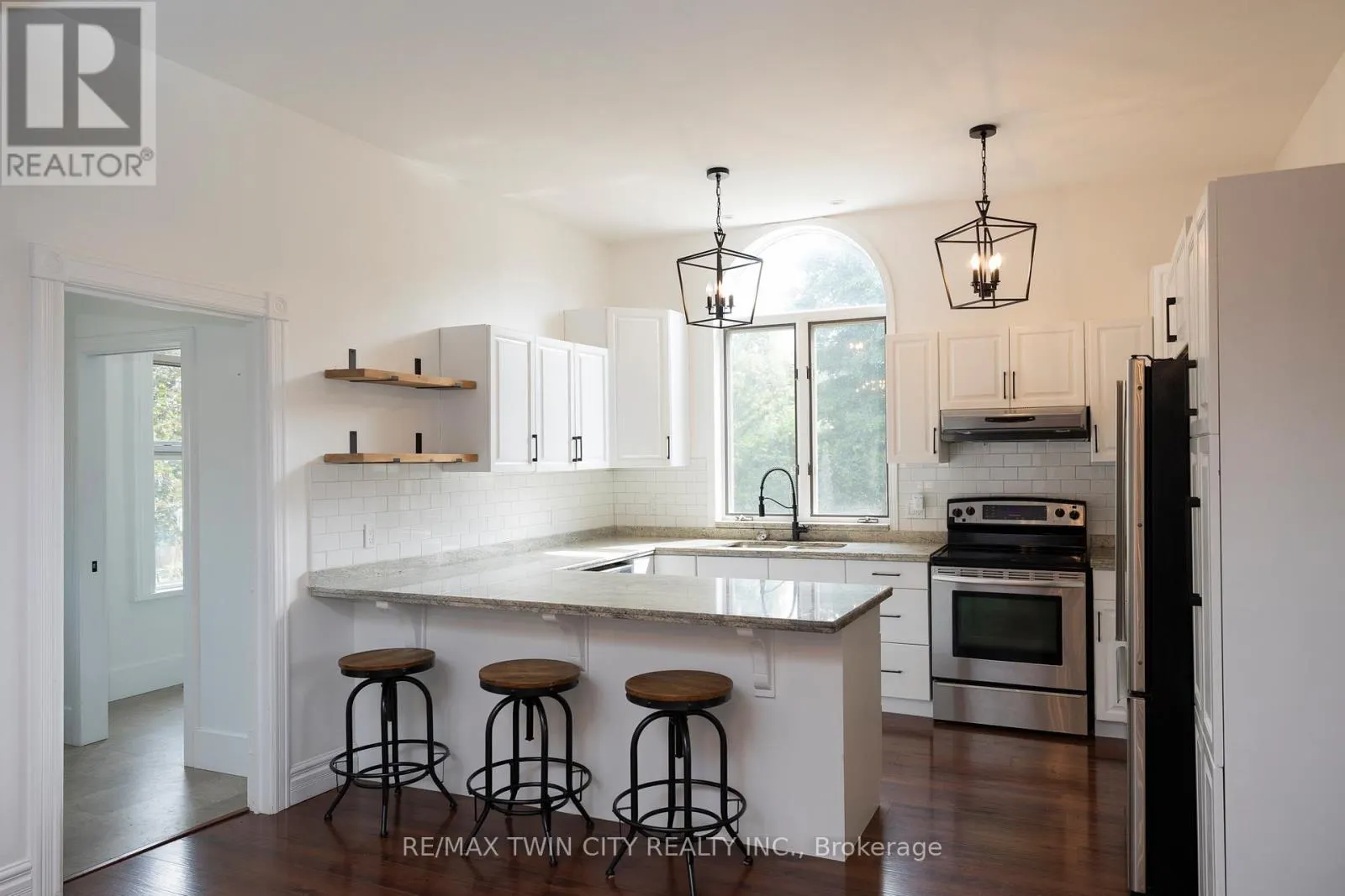 76.5 STOVER STREET E