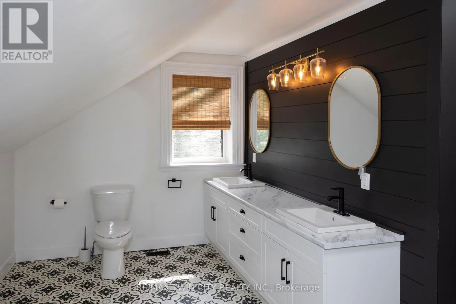 76.5 STOVER STREET E