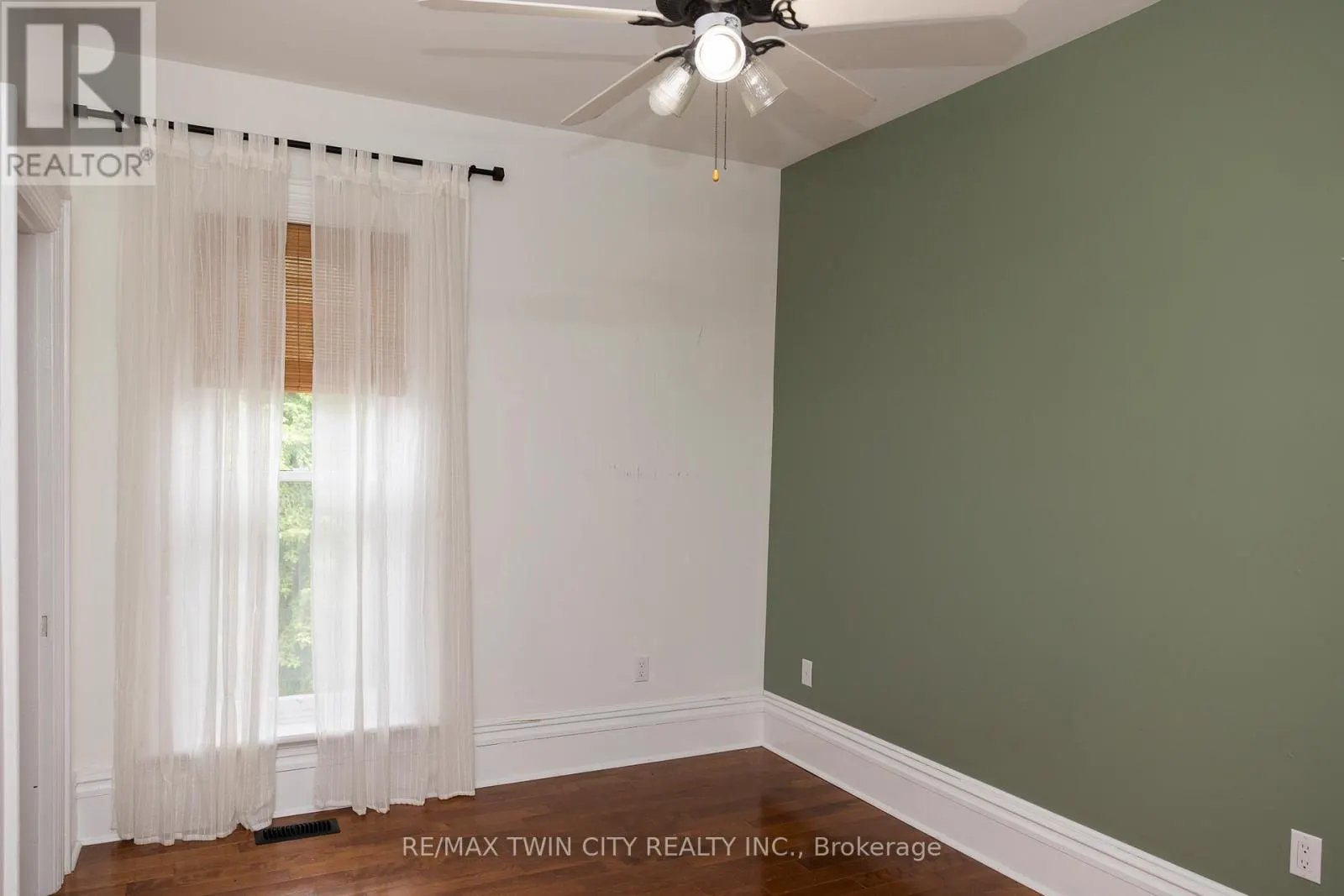 76.5 STOVER STREET E