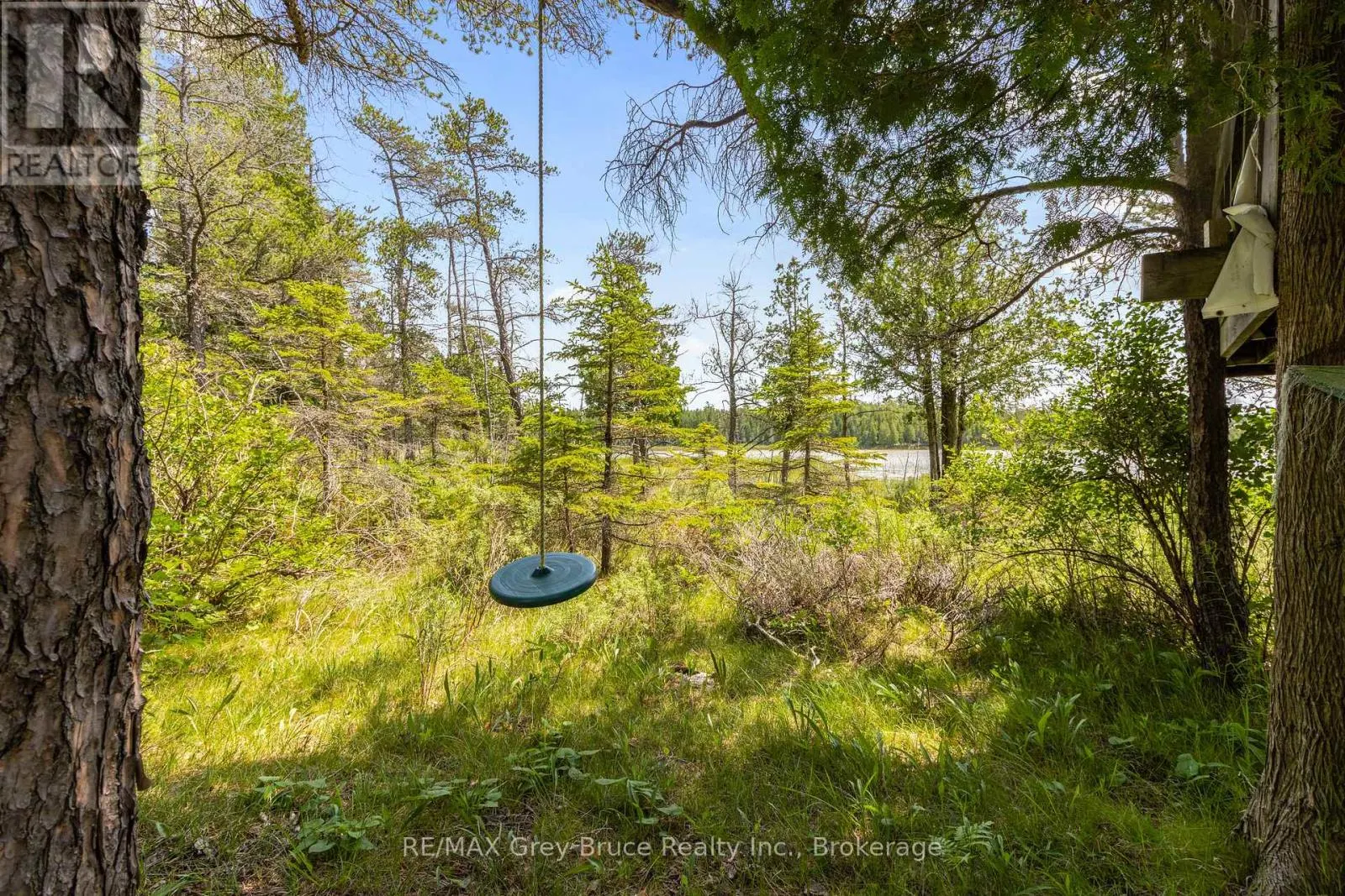 12 SCUGOG LANE