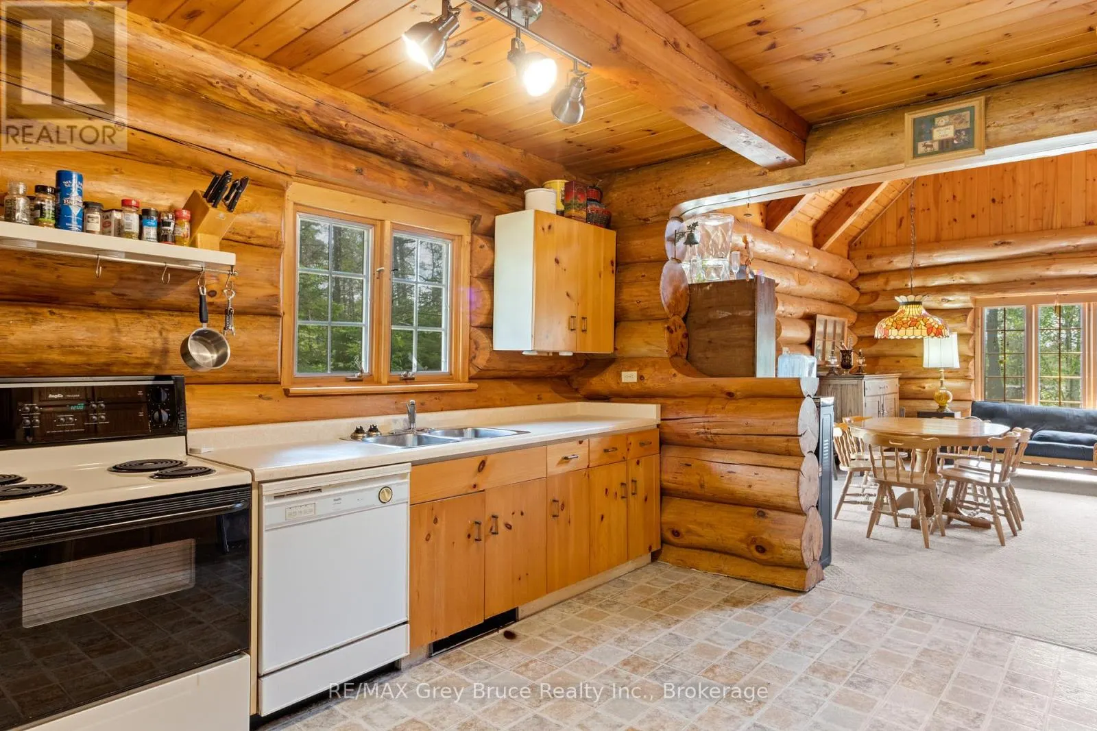 12 SCUGOG LANE
