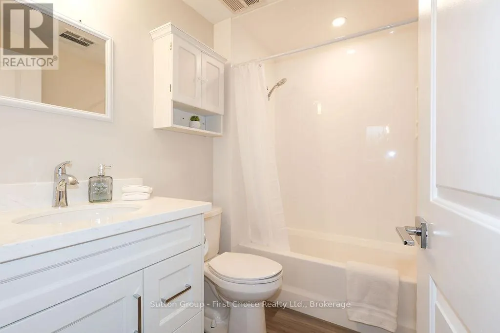 101 - 100 GORDON STREET, #101