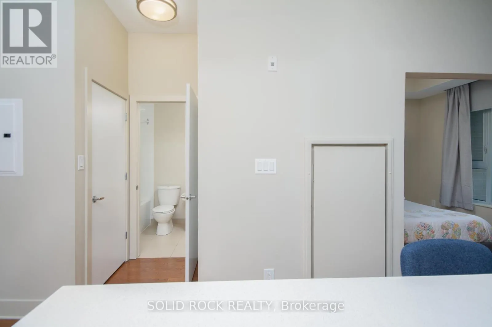 208 - 101 RICHMOND ROAD